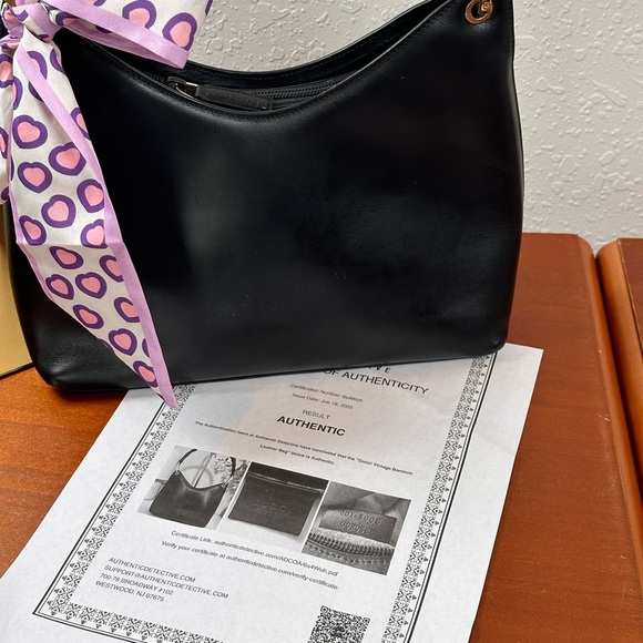 GUCCI Vintage Hand Bag 2 way Bamboo
Black Leather Authentic - Picture 4 of 16